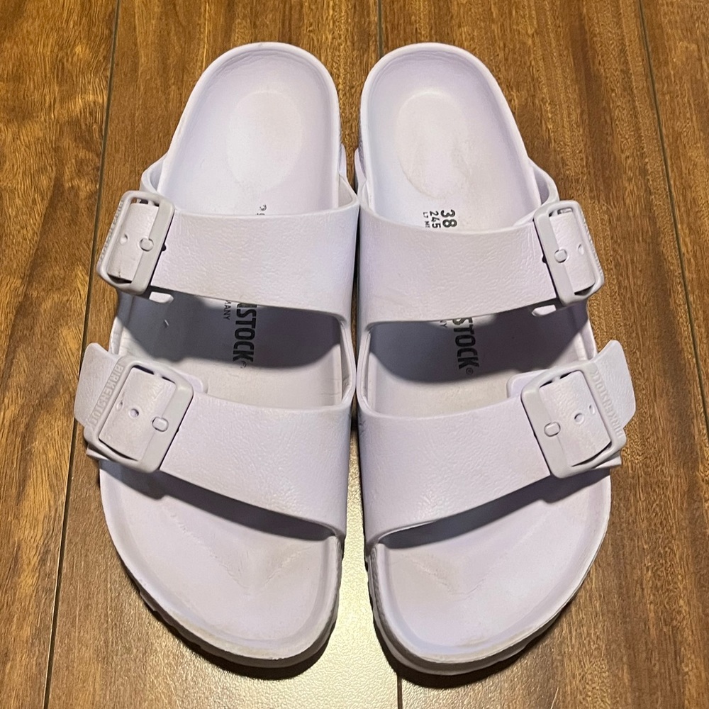 Birkenstock Women's Essentials Arizona Footbed Sandal 
Color: light purple